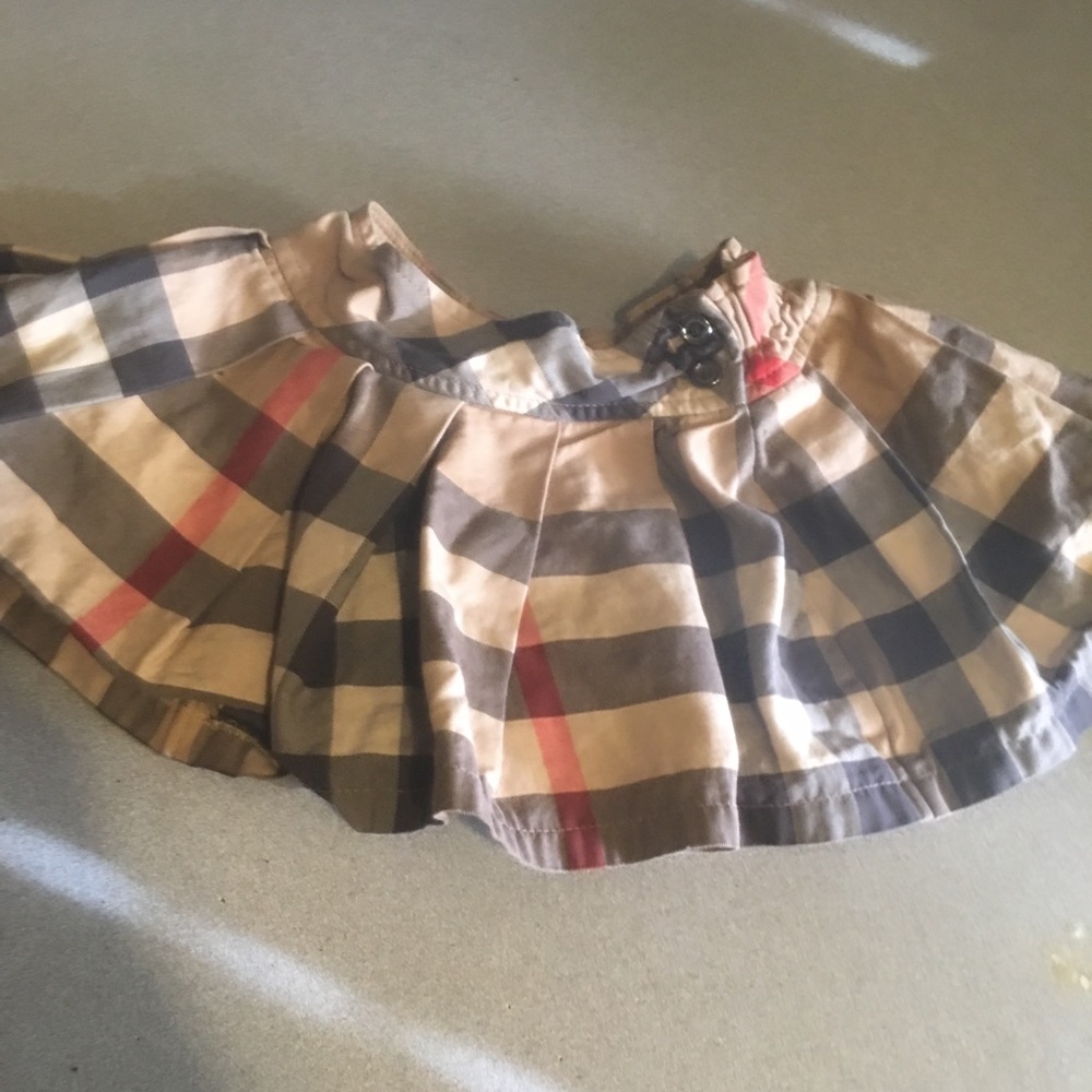Burberry skirt size 2t